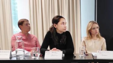 Maatschappelijk werker Yuliia uit Zakarpattia tijdens de ARQ training in de 7ROSES methodiek. Beeld: ARQ